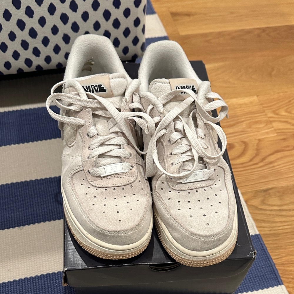Nike Kids Cream Sneakers
